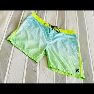 Neon Blue & Green Hurley Boardshorts / Surfshorts 34